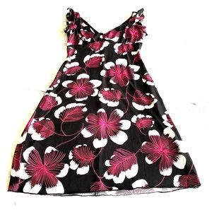 Floral dress, will not wrinkle!